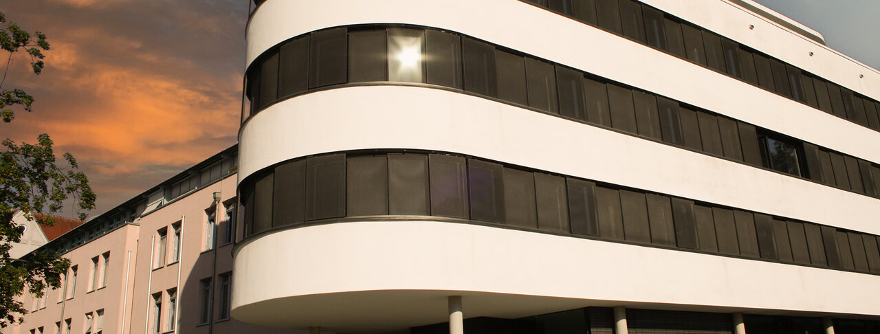  Außenansicht des Finanzamts Freising